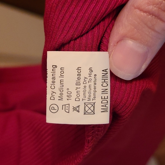 Women's size M red lightweight cardigan - Picture 3 of 4